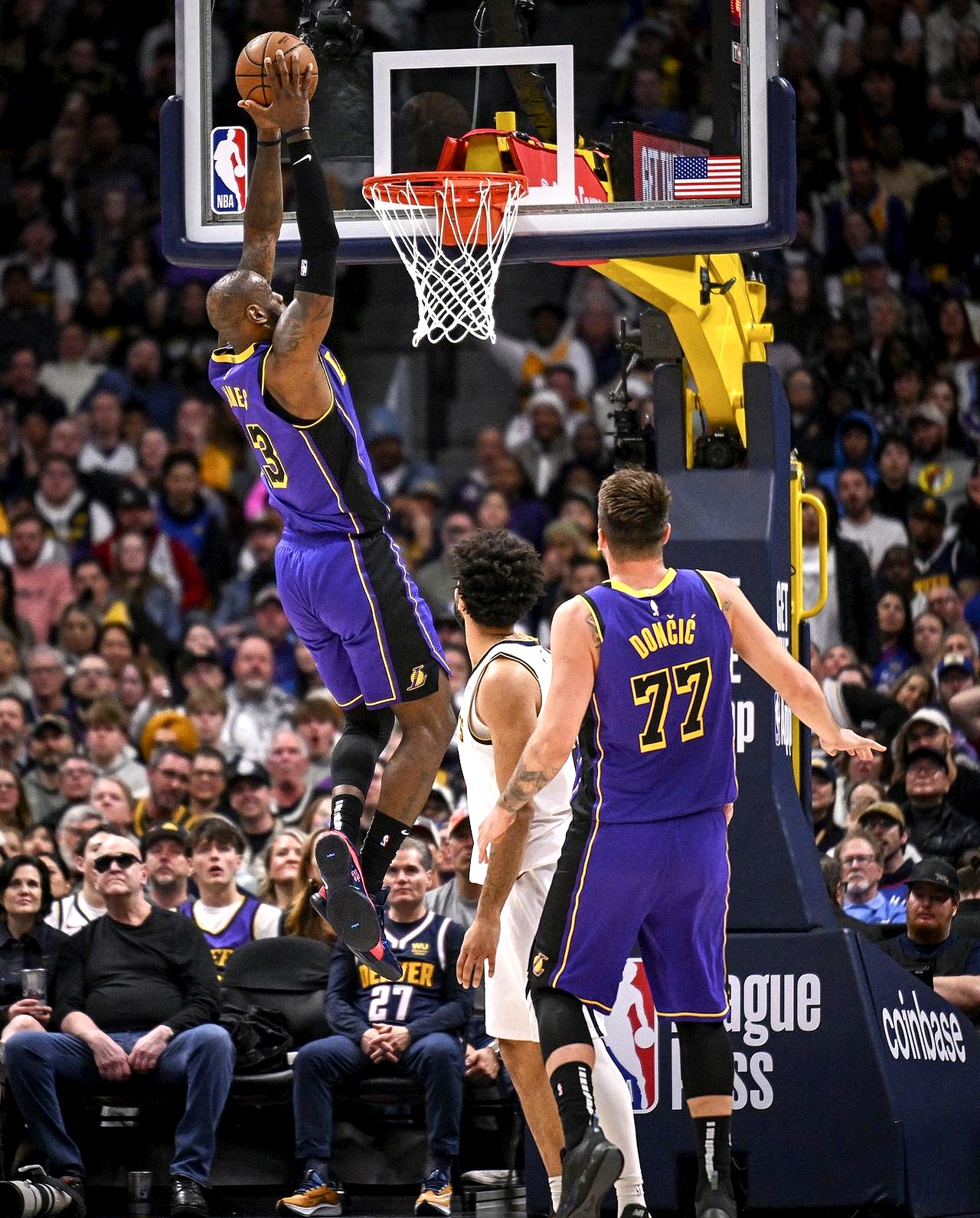 亚博体育-包含浓眉哥在老鹰比赛中大比分获胜,表现优异引发热议!气势如虹延续的词条-亚博体育