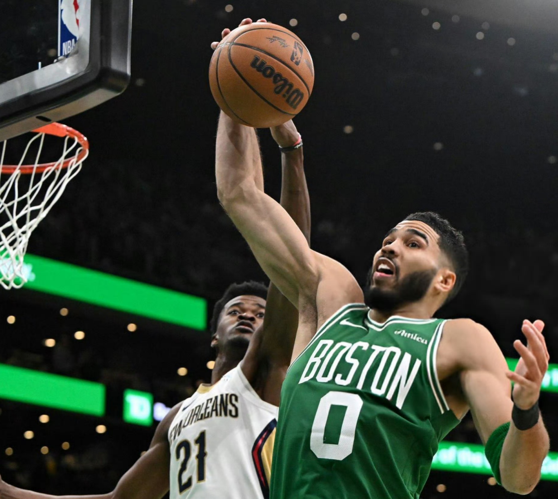 塔图姆意外战胜独行侠，出色发挥引爆全场！赛场气氛高涨