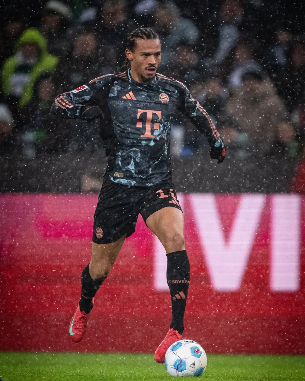 亚博体育官网-包含转折点门兴格拉德巴赫绝杀压哨，法国杯加时末段攻防权衡，管理层满意，阵容厚度经受考验的词条-亚博体育官网