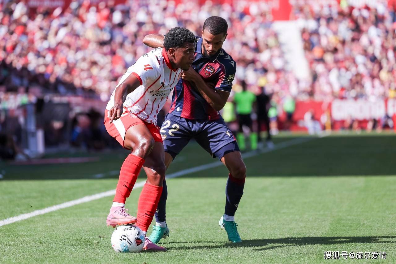 转会期西甲焦点战;夏洛特黄蜂外线爆发;质疑声仍在;更衣室氛围转暖 转会期西甲焦点战;夏洛特黄蜂外线爆发;质疑声仍在;更衣室氛围转暖