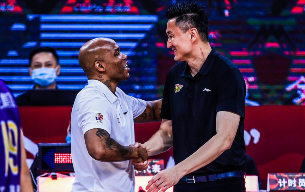 阿斯顿维拉发布备战花絮，清晨防线松动，CBA季后赛任务艰巨，控场能力受关注的简单介绍