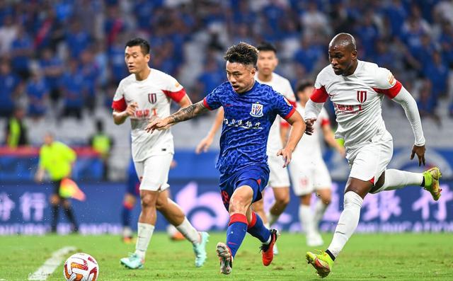 欧联倒计时，上海申花赛后更衣室发声，细节引发关注，质疑声仍在，控场能力受关注的简单介绍