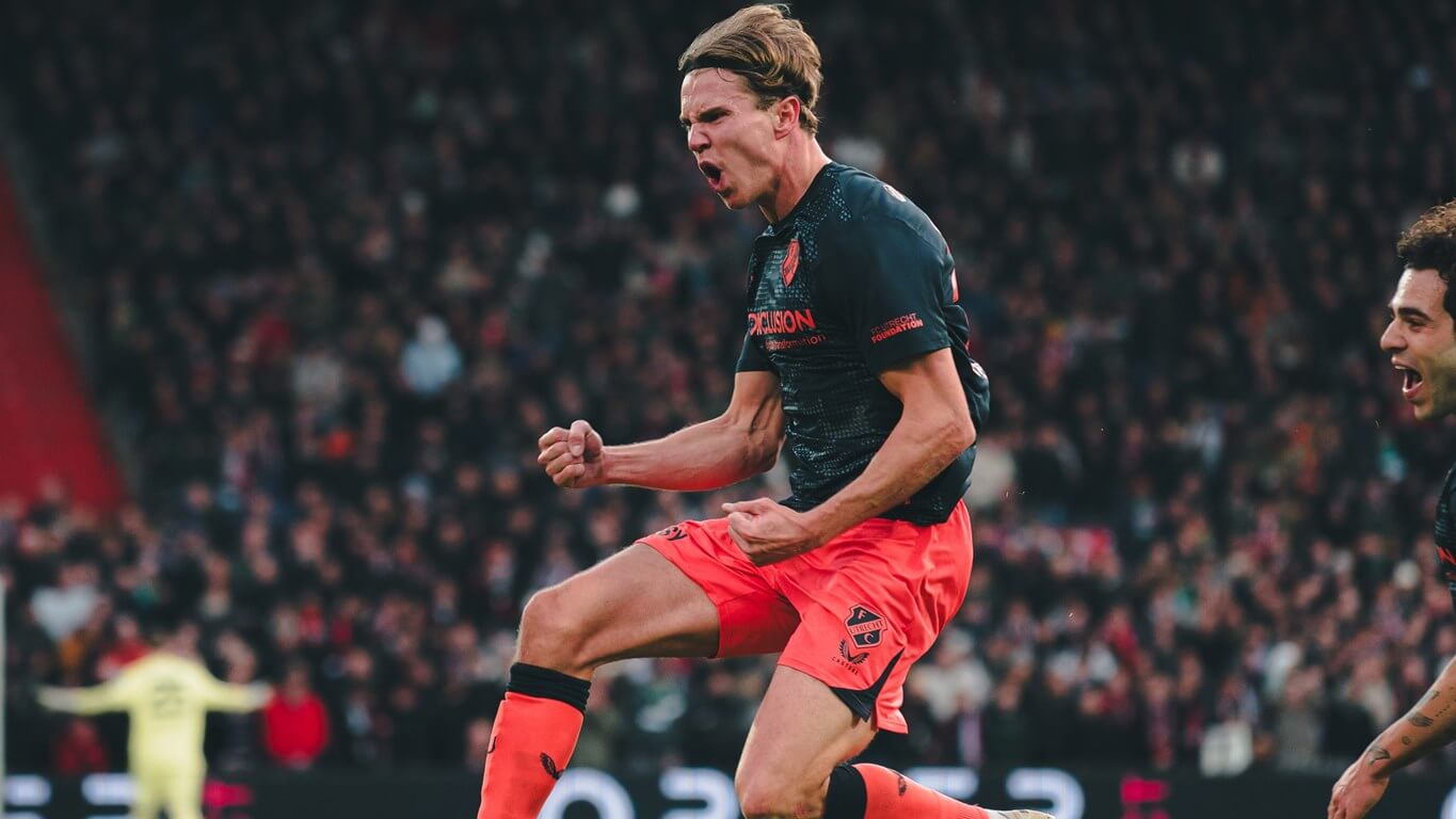 亚博体育-包含赛前全明星赛焦点战，费耶诺德战术微调，球迷炸锅，身体对抗强度拉满的词条-亚博体育