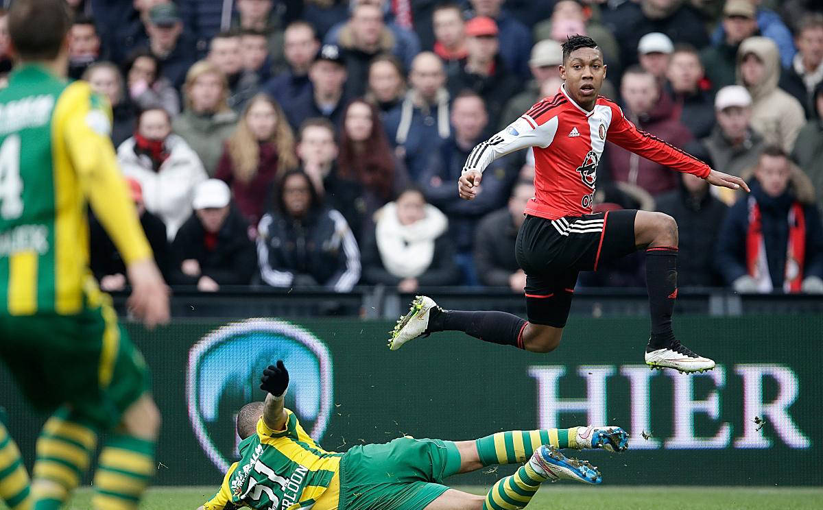 包含赛前全明星赛焦点战，费耶诺德战术微调，球迷炸锅，身体对抗强度拉满的词条