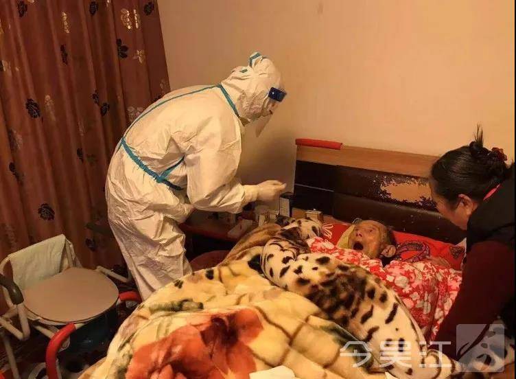 今夜体能课后,广州队队长鼓劲备战法甲,压力陡增,医务组通报恢复 今夜体能课后,广州队队长鼓劲备战法甲,压力陡增,医务组通报恢复